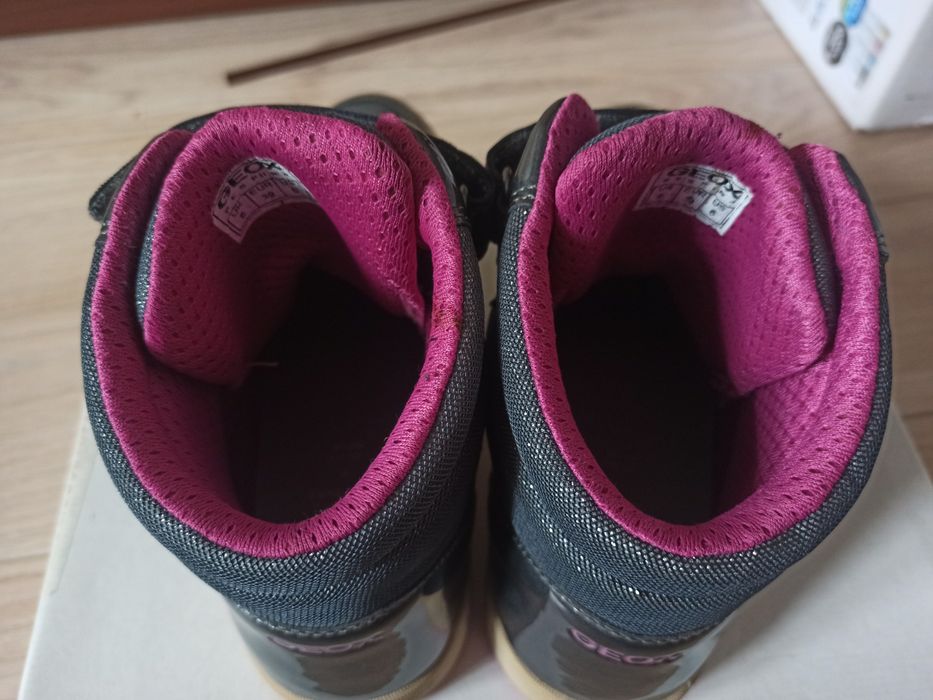 Кросівки високі осінні Geox 39р для дівчинки, черевики, напівчоботи