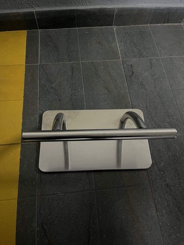 Pousa pés cadeira cabeleireiro