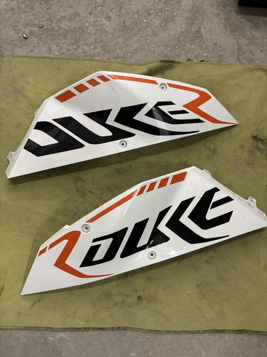 Zbiornik paliwa, bak + owiewki do KTM 690 z 2010