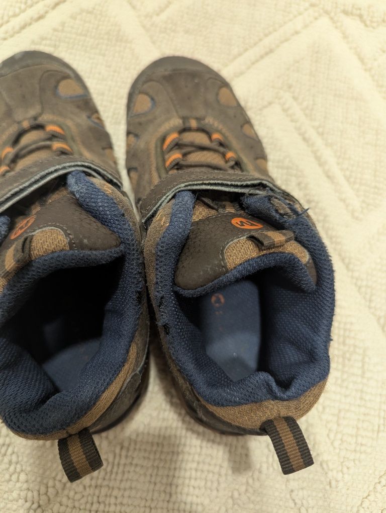 Botas Merrell tamanho 33