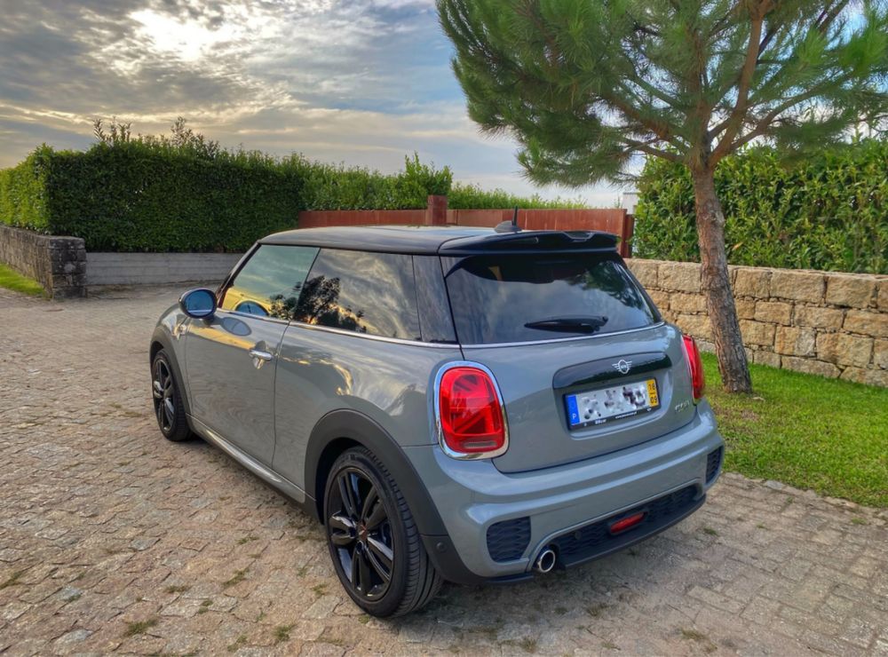 Mini Cooper 1.5 com 136cv
