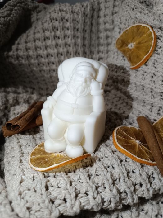 Świece sojowe - zimowe wzory: choinki, bałwanki, mikołaje i inne