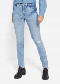 B.P.C jeansy damskie z dziurami modne r.44