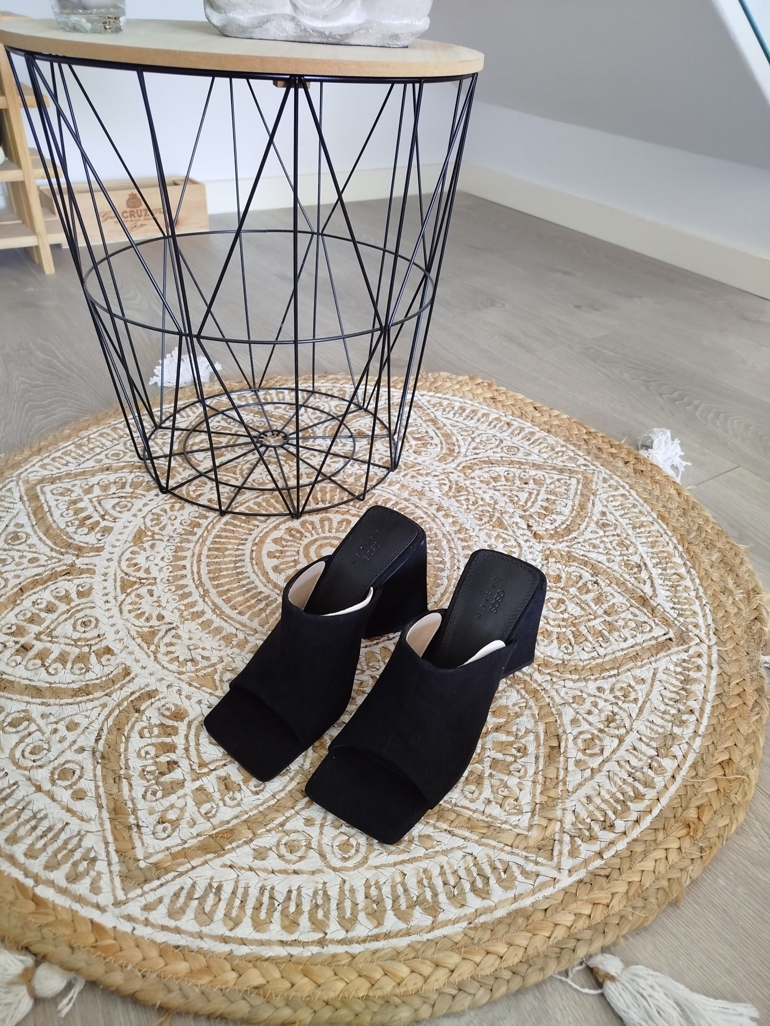 Mules pretos, 36
