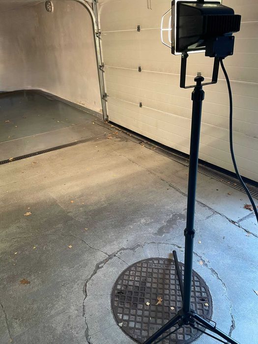 Lampa halogenowa ze statywem 1,05 - 2,10 m