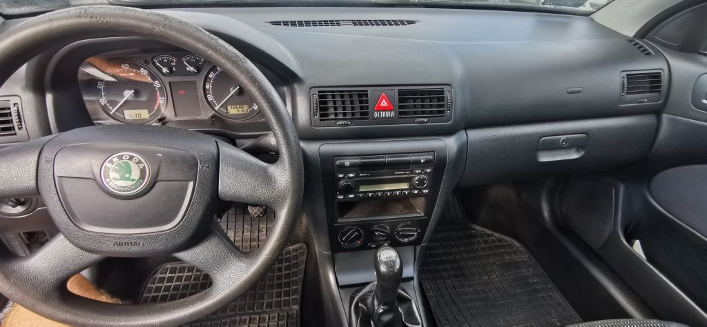 SKODA Octavia 1.6 MPI