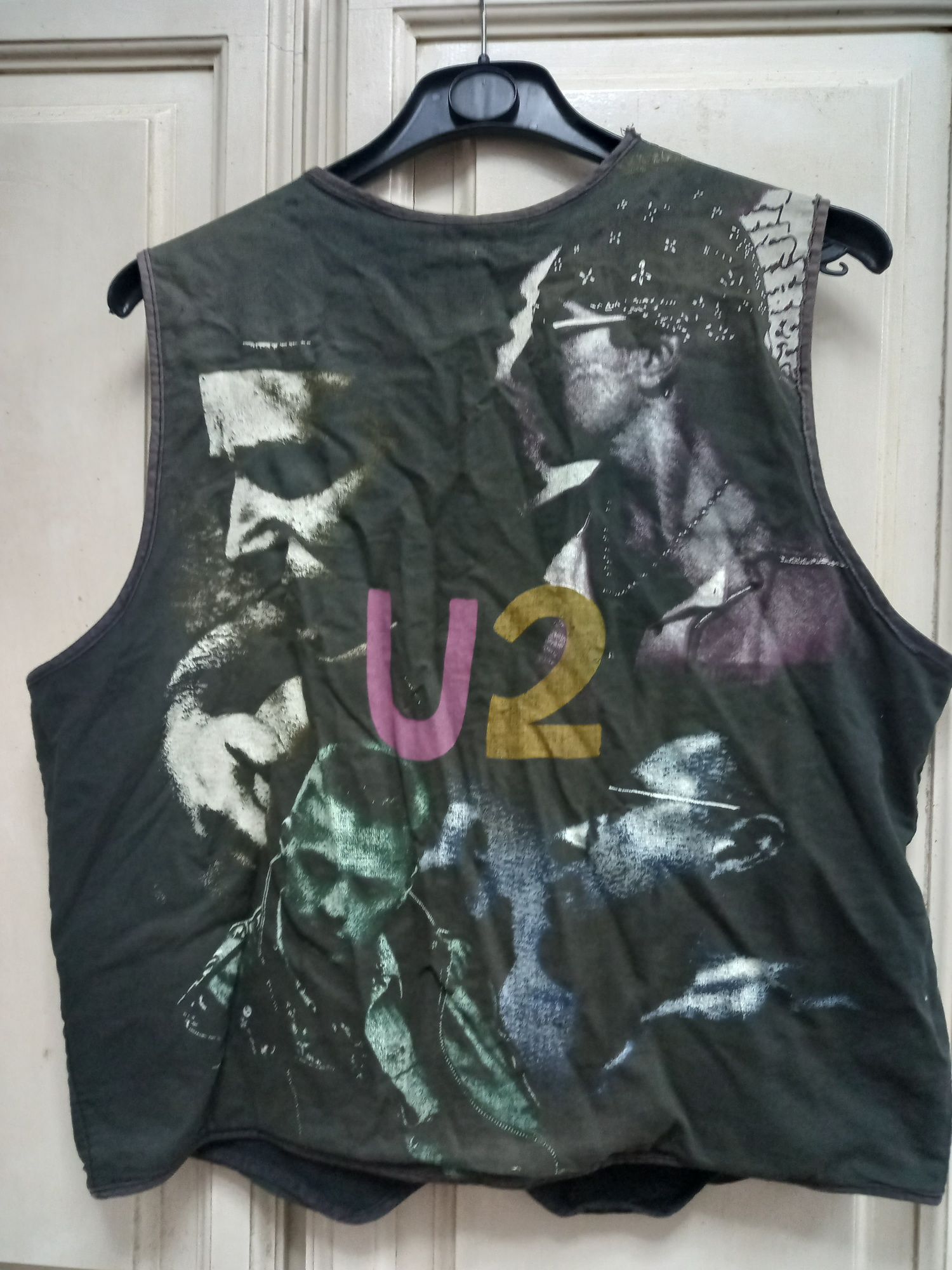 Colete dos U2 dos anos 90