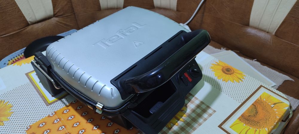 Гриль TEFAL Ultracompact GC305012