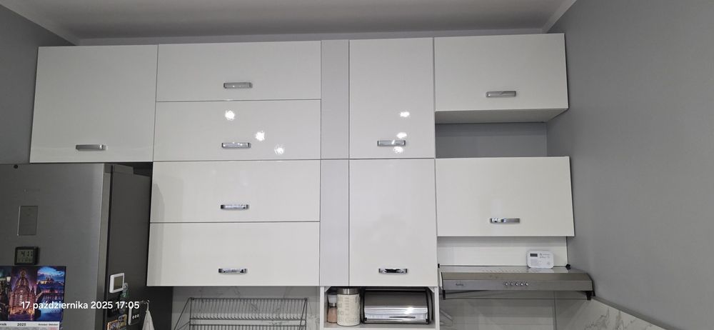 Zestaw mebli kuchennych bialy połysk 240cm