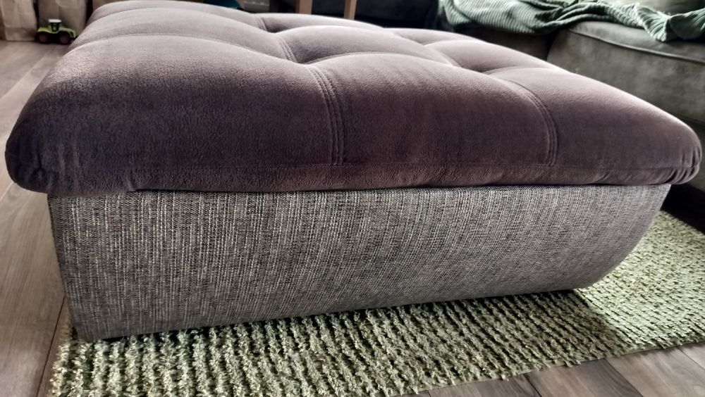Elegancka Pufa do salonu