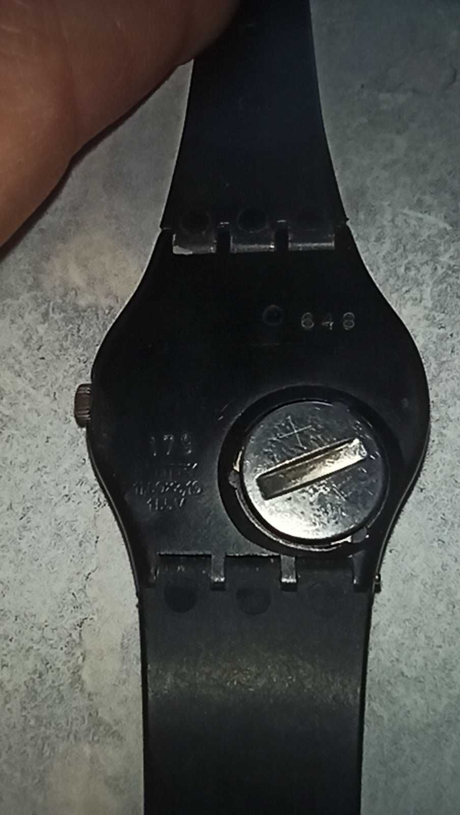Zegarek Swatch czarny uniseks AG 1986