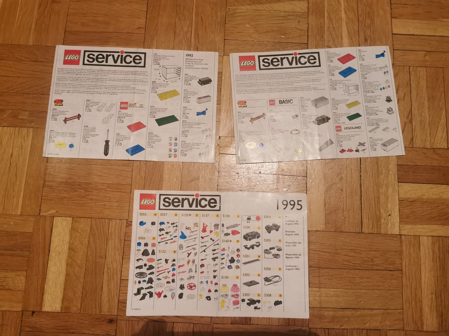 Zestaw 3 katalogów Service Packs Lego z 1990, 1992 i 1995