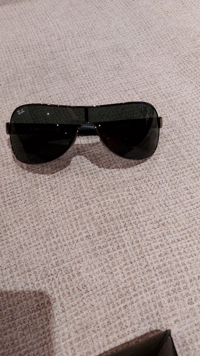 Óculos  CARRERA / Ray Ban novos