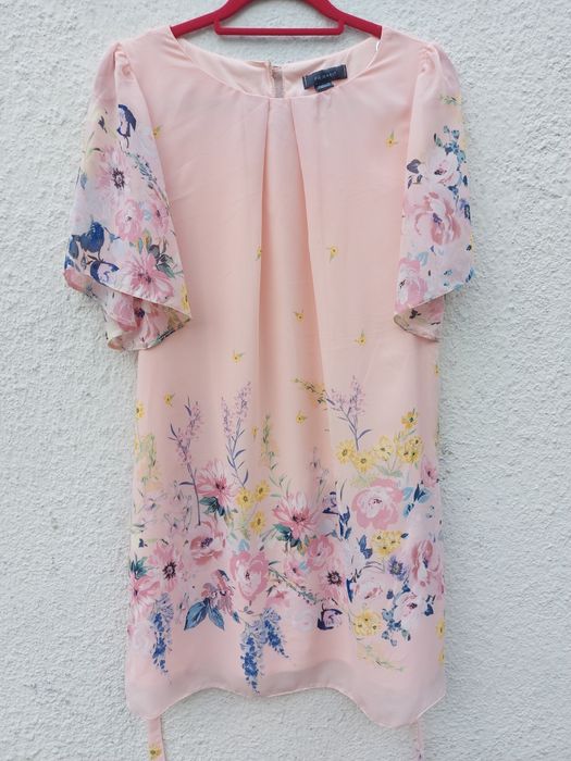 Lekka zwiewna sukienka rozmiar 44