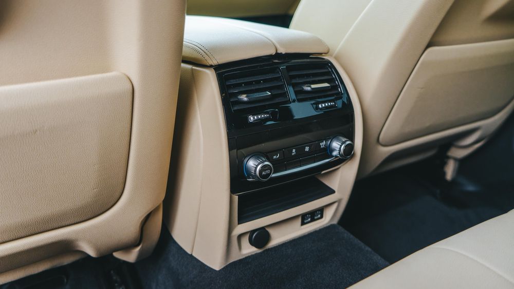 BMW 520e Touring Individual 2022