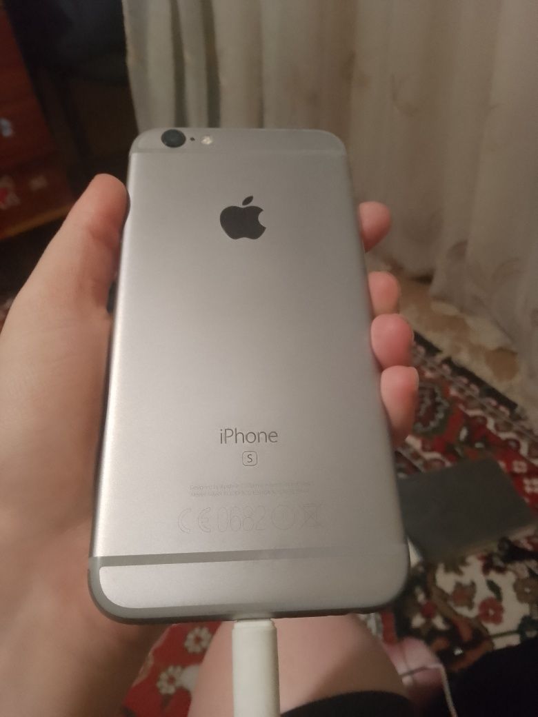 Продам  айфон 6s