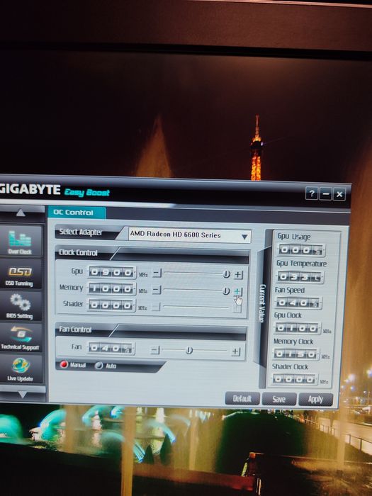 PC com monitor hp mais material diverso.