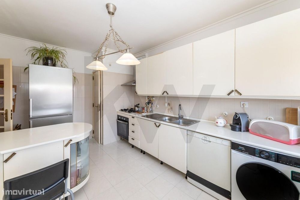 Apartamento T4 Duplex na Amora