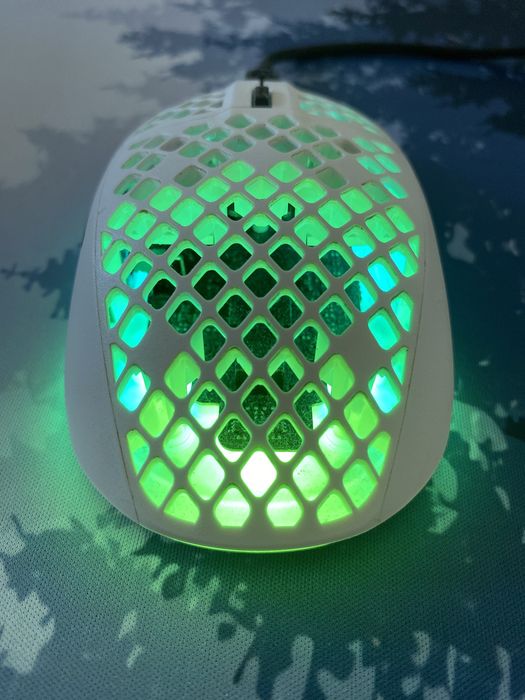 SteelSeries Aerox 3, Rato gaming RGB, ultraleve, 8500DPI, pouco usado