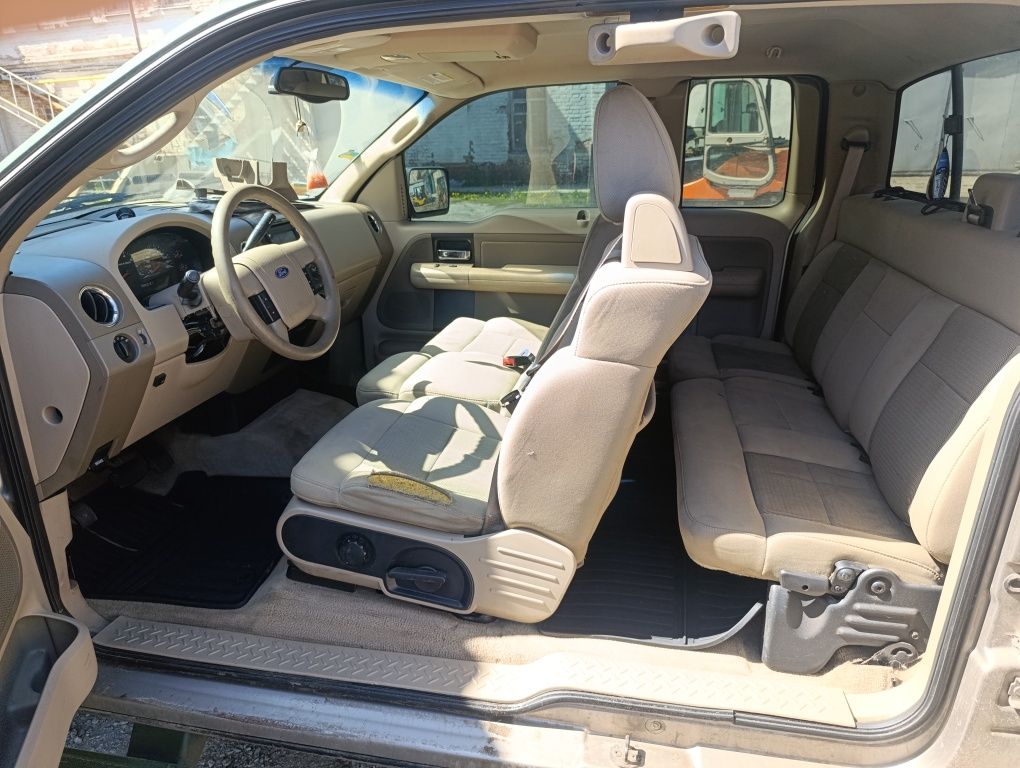 Ford f150 2005 р.в. стоїть на укр реєстрації