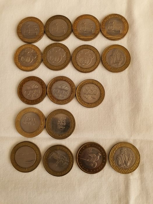 17 Moedas de 200 Escudos