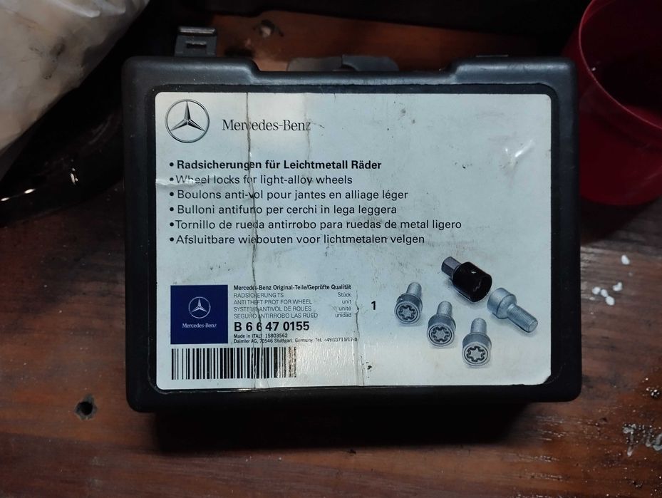 Секретки на колеса диски болты оригинал Mercedes Benz W213 w205 w212