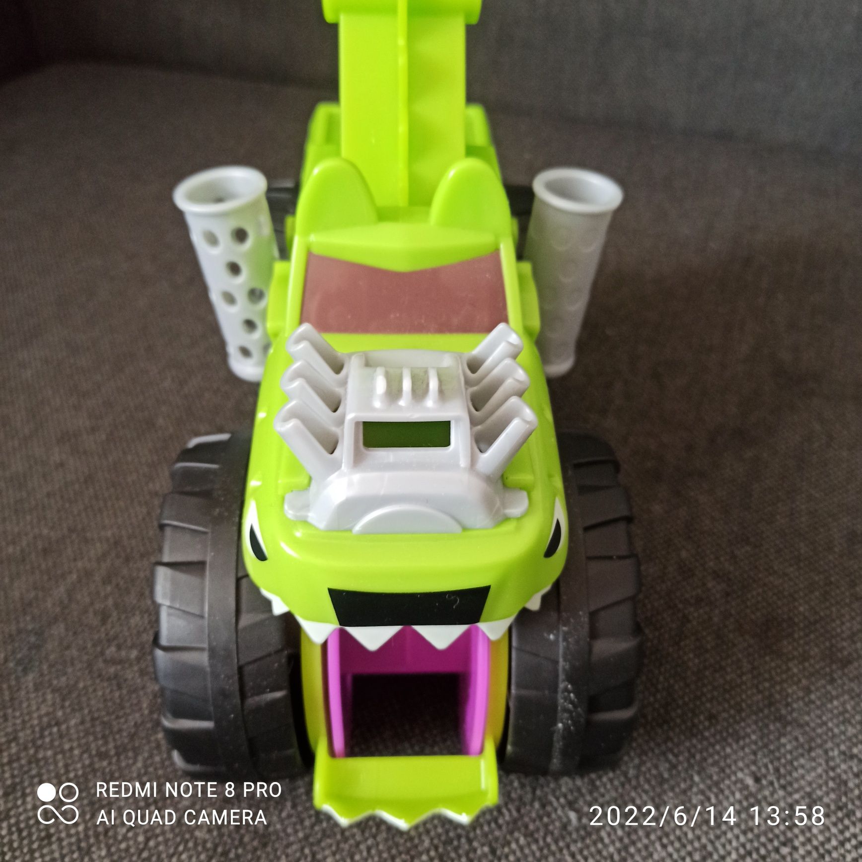 Play-doh wheels monster truck