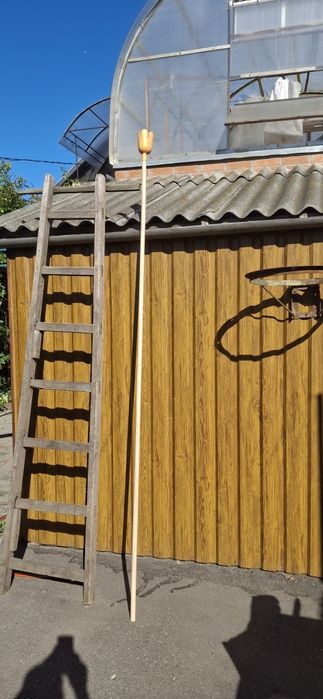 Держак. Флагшток. Тримач.  Древко. Посох.