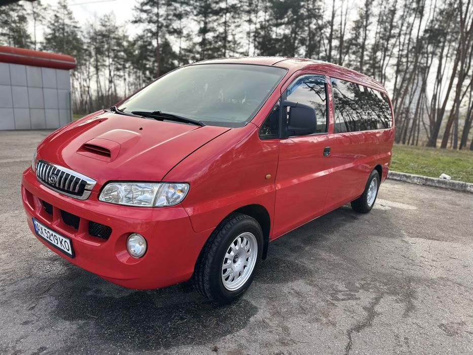 Продам HYUNDAI  H-1, 2005 год, 2,5 дизель!