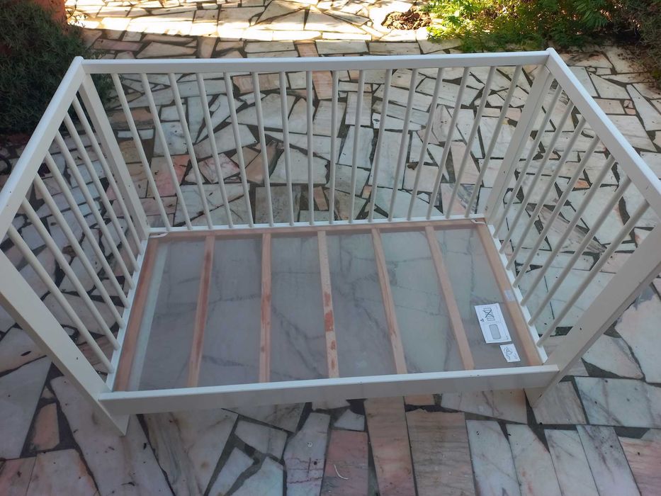 Cama de Bebé IKEA Gulliver com lençóis e mais