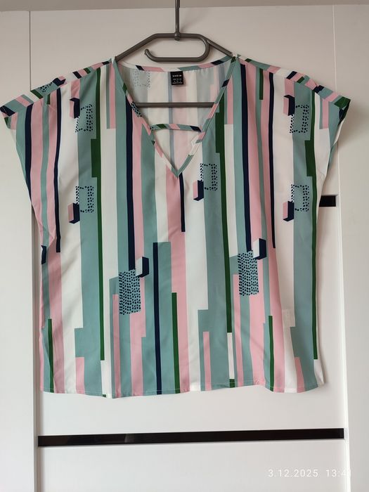 Bluzka ciekawy wzór S M L oversize