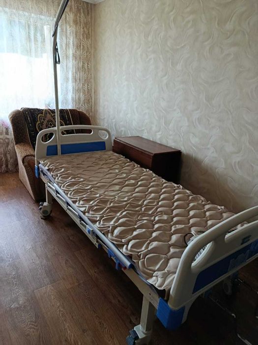 Кровать для лежачих