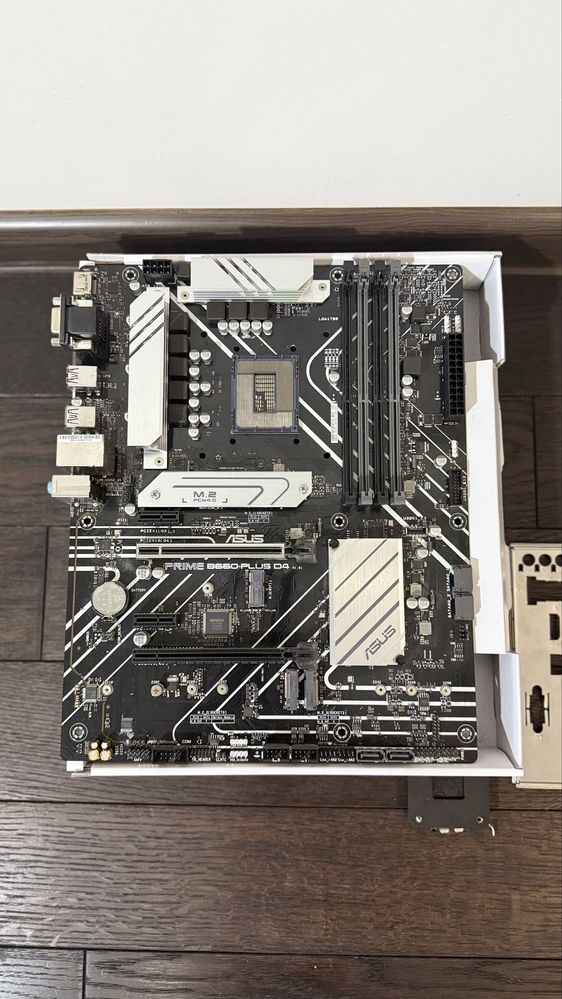 Материнська плата Asus Prime B660-PLUS D4