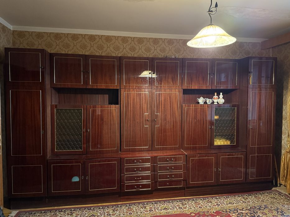 Продам шкаф стенку огромный советский