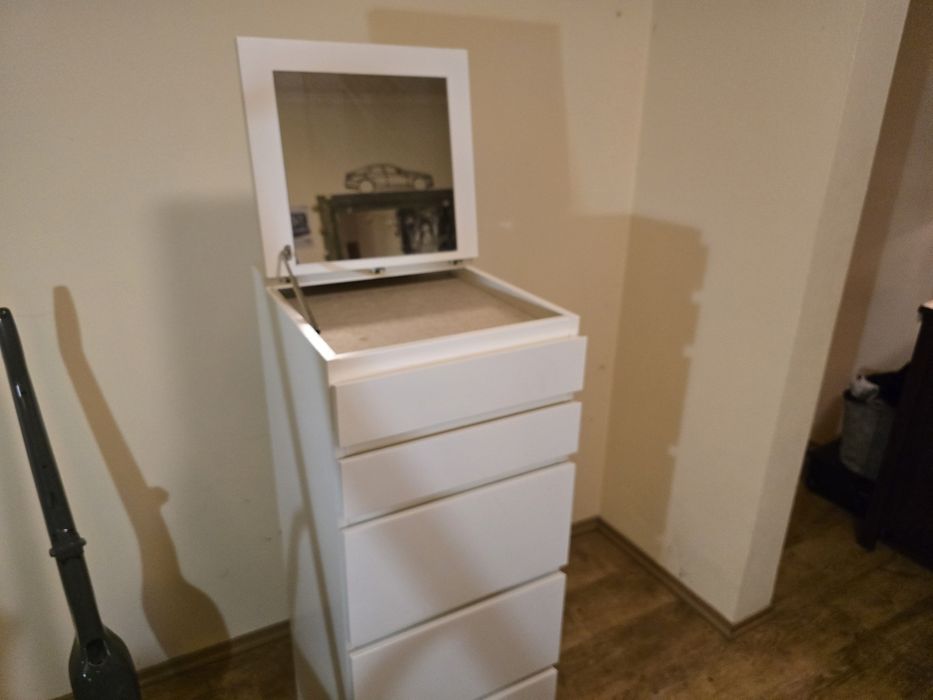 Szafka komoda toaletka stan bardzo dobry Ikea polecam