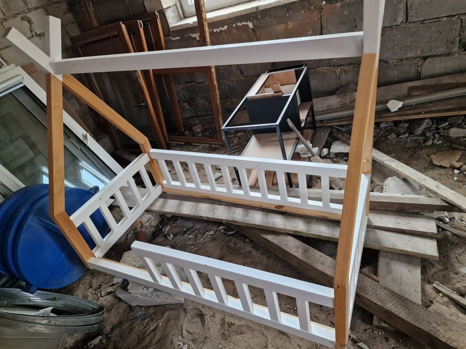 Łóżeczko dla dziecka drewniane