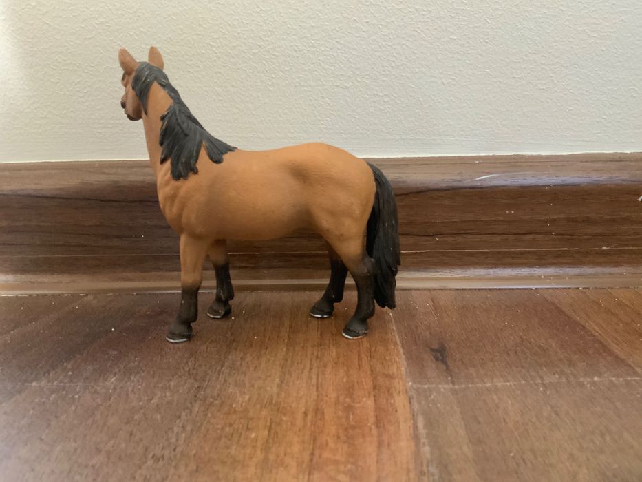 Stajnia schleich z figurkami