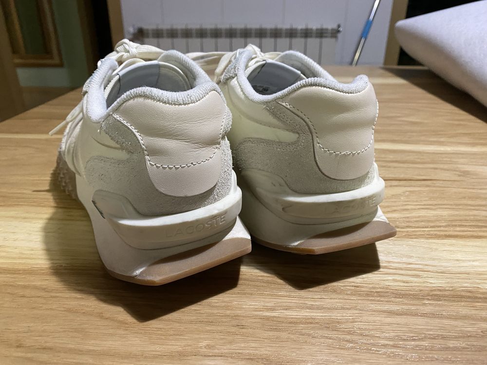 Sapatilhas Lacoste L-Spin tamanho 42,5