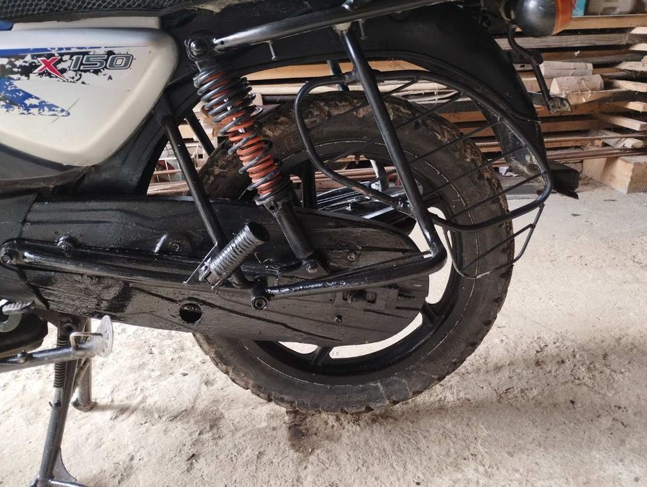 Продам баджач боксер 150