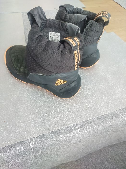 Buty ocieplane Adidas rozmiar 32, wkładka 19,5 cm.