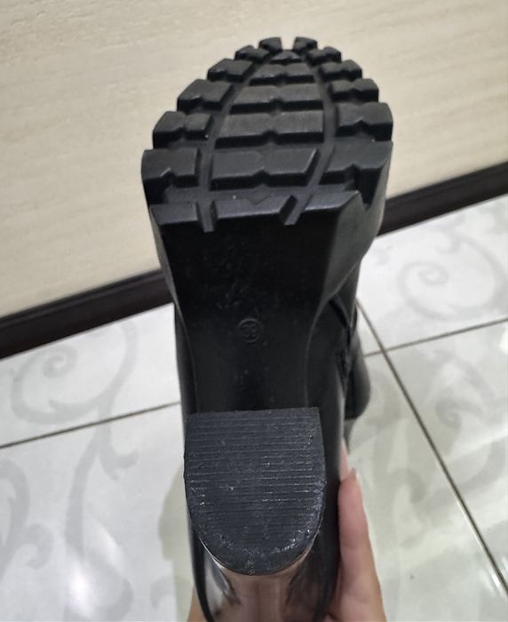 Ботильоны кожанные на каблуке