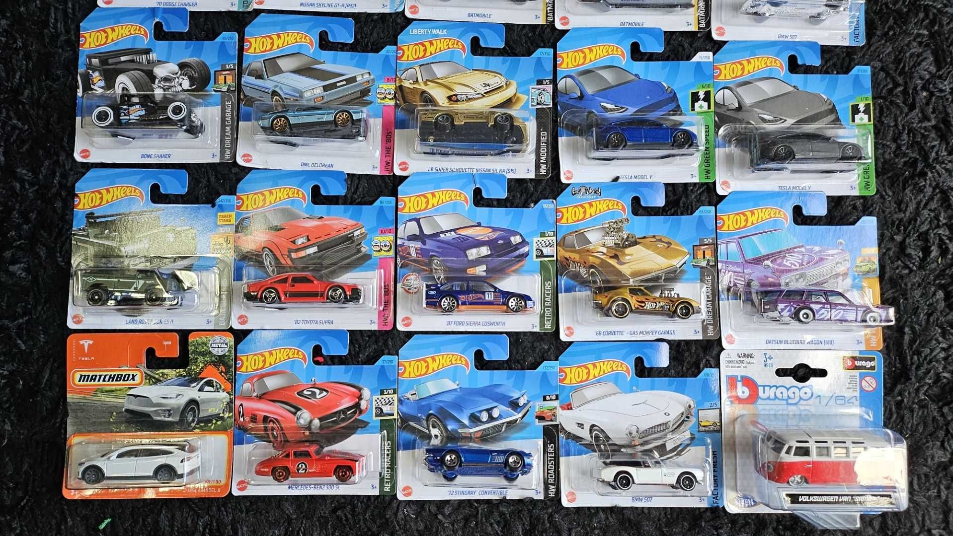 Hot Wheels 2023 e 2024 Treasure Hunt, novos e fechados