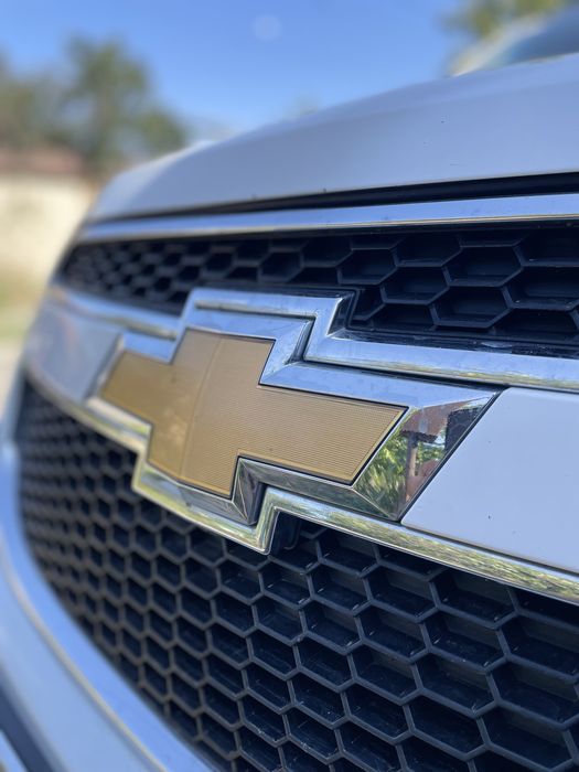 Продаю авто Шевроле Орландо 2012