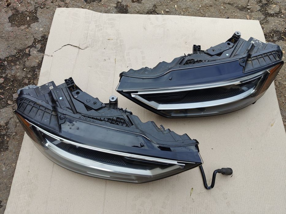 Фары право лево Audi A8 D5 Разборка запчасти