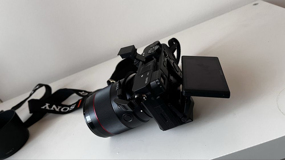 Sony alpha a6400 - Body + Obiektyw SONY E 16-50mm F3.5-5.6 OSS II