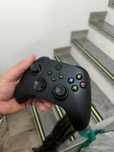 Xbox Serie S preta com comando