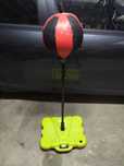 Vendo punching ball boxe ajustável