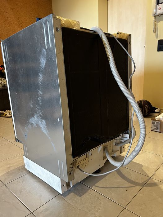 Продам посудомийну машину Bosch sgv5903 під відновлення або на з/ч