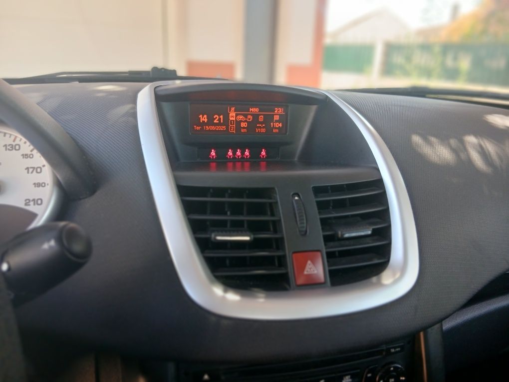 Peugeot 207 1.6 Hdi
