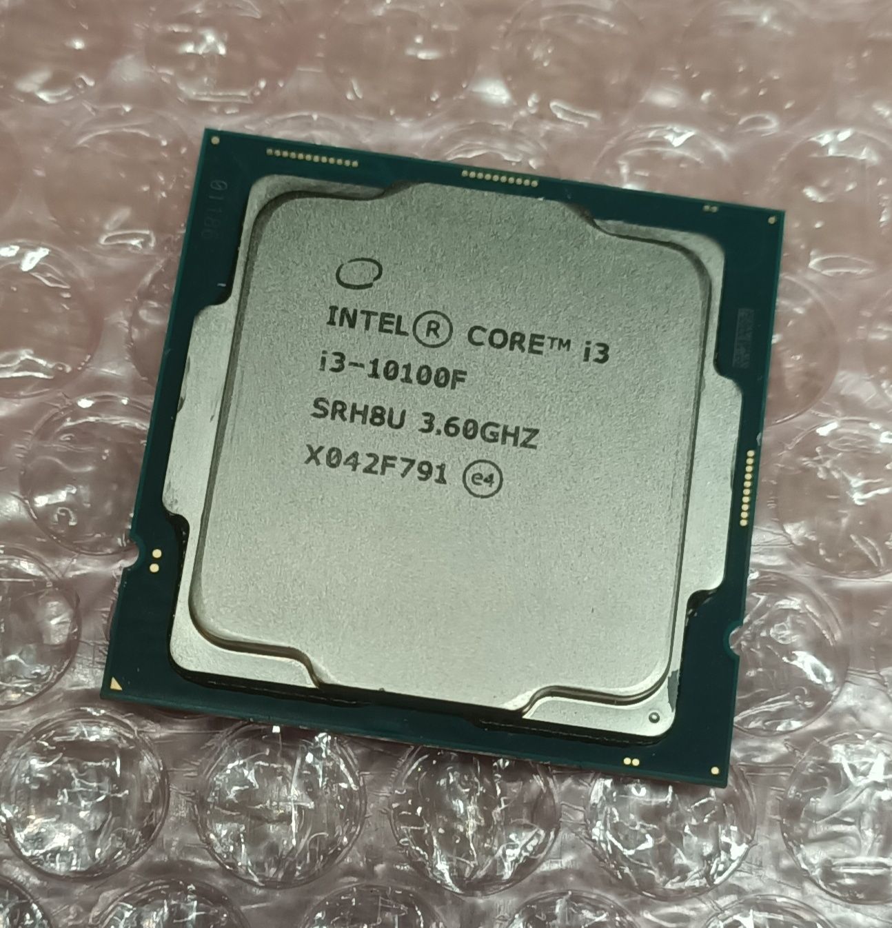 Procesor intel i3 10100f
